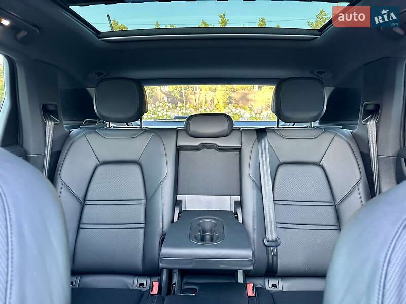 Внедорожник / Кроссовер Porsche Cayenne 2017 в Киеве
