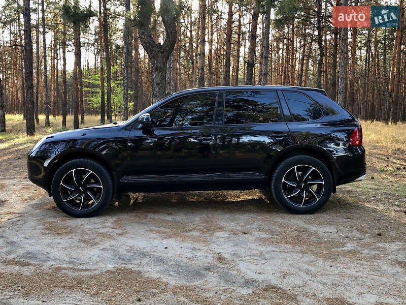 Внедорожник / Кроссовер Porsche Cayenne 2004 в Николаеве