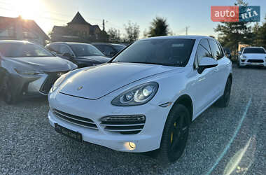 Позашляховик / Кросовер Porsche Cayenne 2014 в 