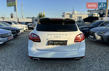 Позашляховик / Кросовер Porsche Cayenne 2014 в 