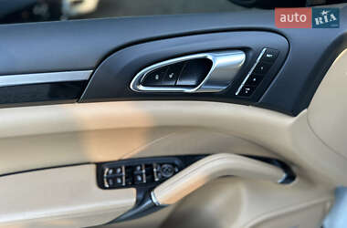 Позашляховик / Кросовер Porsche Cayenne 2014 в 