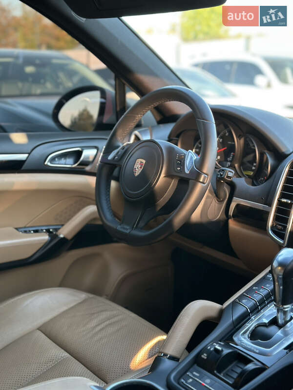 Внедорожник / Кроссовер Porsche Cayenne 2014 в Ивано-Франковске