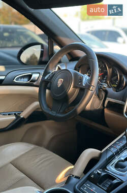 Позашляховик / Кросовер Porsche Cayenne 2014 в 