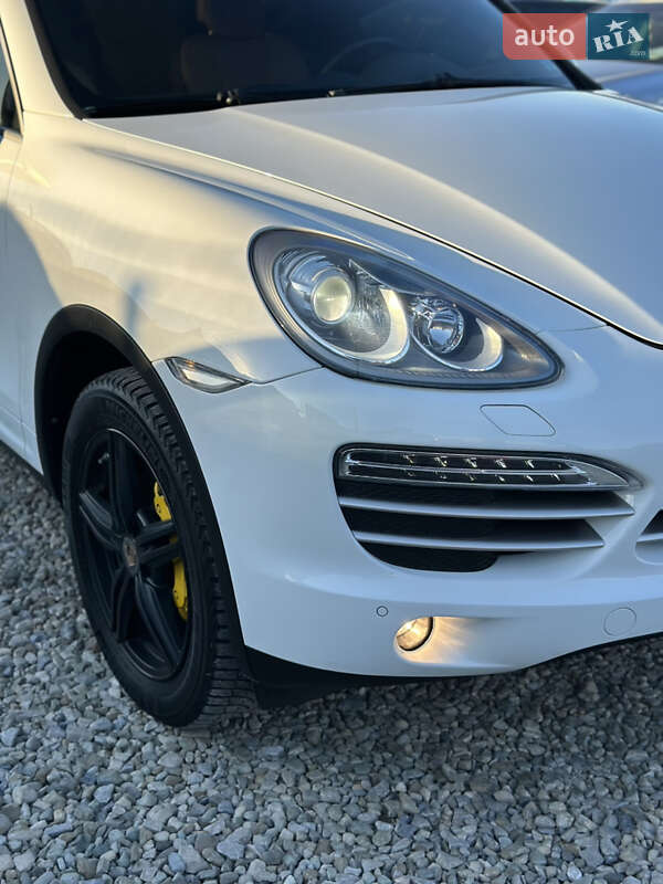 Внедорожник / Кроссовер Porsche Cayenne 2014 в Ивано-Франковске