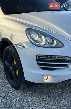 Позашляховик / Кросовер Porsche Cayenne 2014 в 