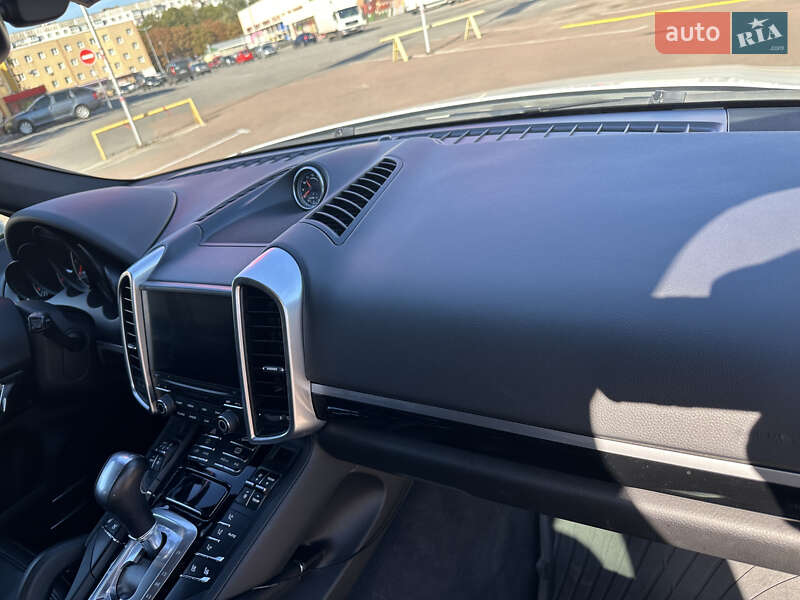 Внедорожник / Кроссовер Porsche Cayenne 2017 в Житомире фото 49 Внедорожник / Кроссовер Porsche Cayenne 2017 в Житомире