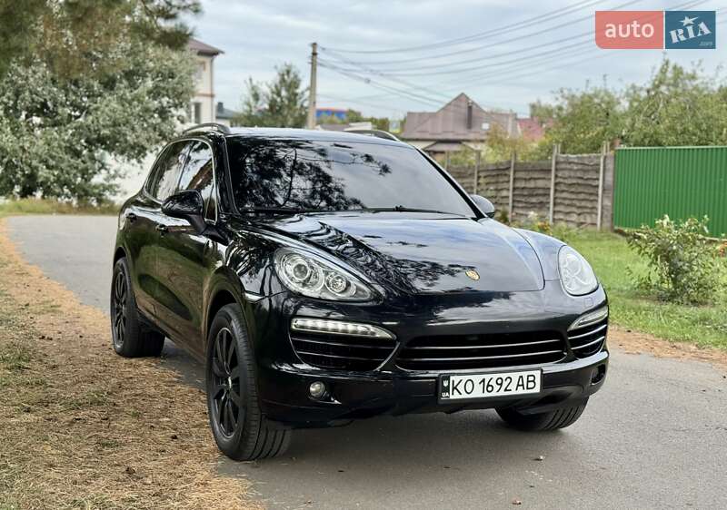 Внедорожник / Кроссовер Porsche Cayenne 2011 в Киеве