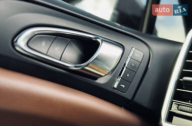 Внедорожник / Кроссовер Porsche Cayenne 2017 в 