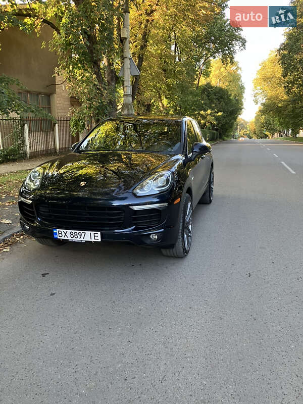Позашляховик / Кросовер Porsche Cayenne 2017 в Кам'янець-Подільському