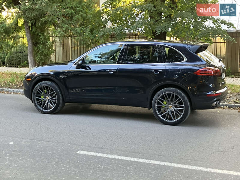 Позашляховик / Кросовер Porsche Cayenne 2017 в Кам'янець-Подільському