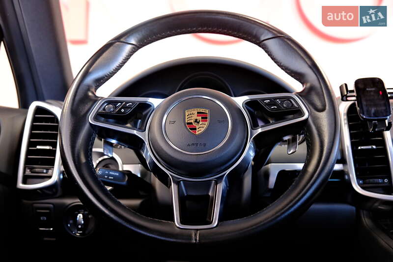 Внедорожник / Кроссовер Porsche Cayenne 2015 в Одессе