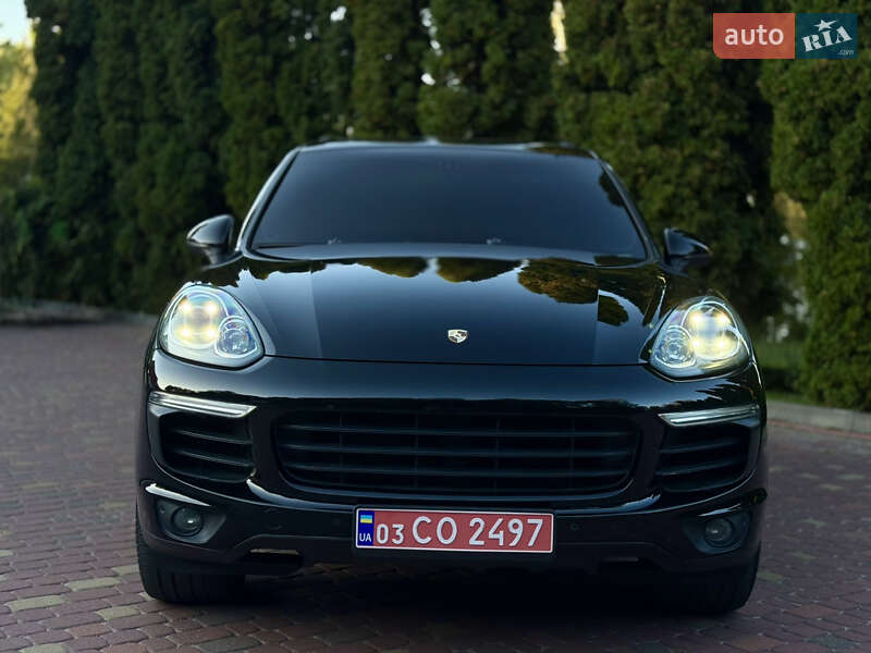 Внедорожник / Кроссовер Porsche Cayenne 2015 в Тернополе