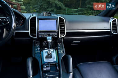 Позашляховик / Кросовер Porsche Cayenne 2015 в 