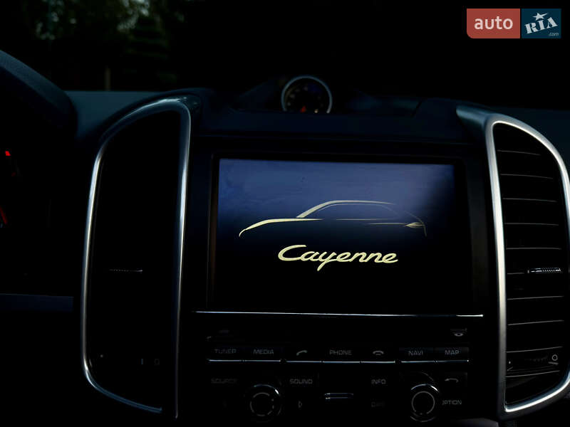 Внедорожник / Кроссовер Porsche Cayenne 2015 в Тернополе