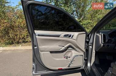 Позашляховик / Кросовер Porsche Cayenne 2010 в 