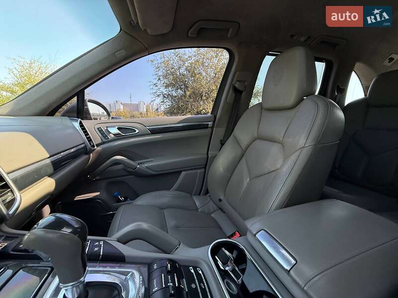 Внедорожник / Кроссовер Porsche Cayenne 2010 в Кривом Роге