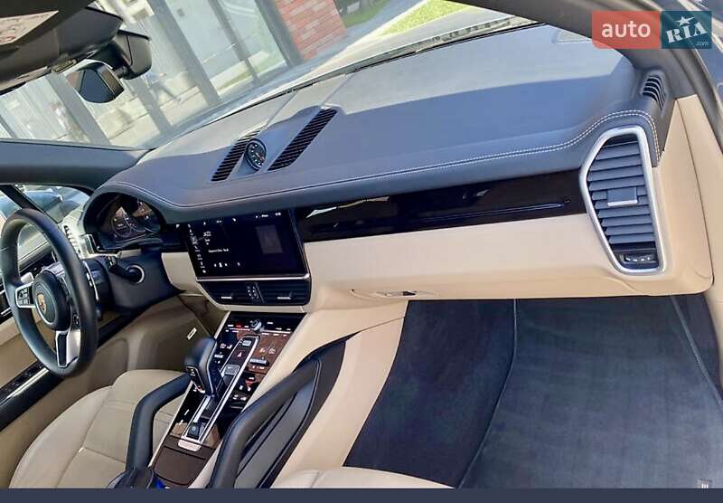 Позашляховик / Кросовер Porsche Cayenne 2018 в Києві