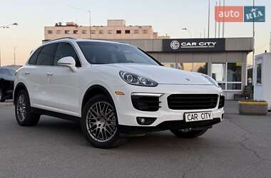 Внедорожник / Кроссовер Porsche Cayenne 2016 в Киеве