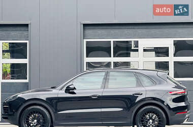 Позашляховик / Кросовер Porsche Cayenne 2018 в 