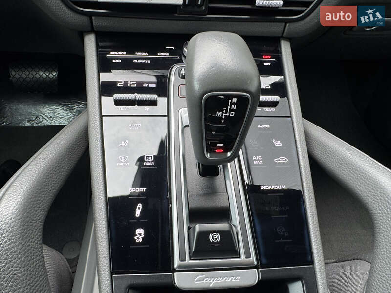 Позашляховик / Кросовер Porsche Cayenne 2018 в Мукачевому
