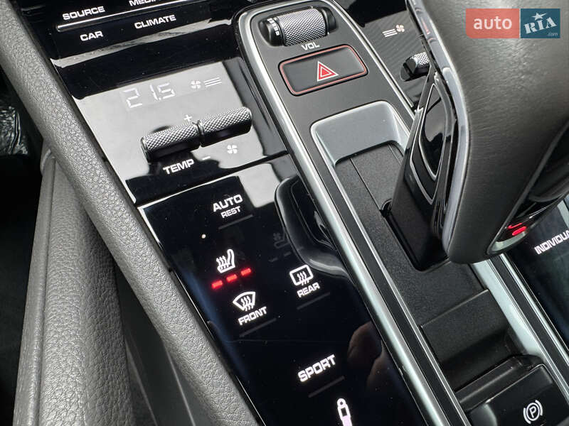 Позашляховик / Кросовер Porsche Cayenne 2018 в Мукачевому