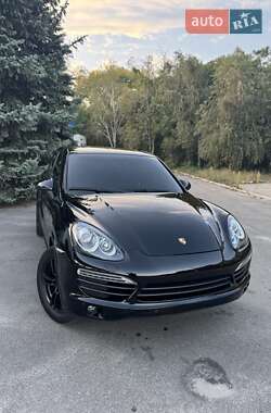 Позашляховик / Кросовер Porsche Cayenne 2012 в 