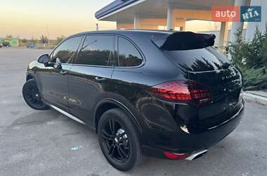 Позашляховик / Кросовер Porsche Cayenne 2012 в 
