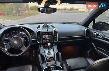 Позашляховик / Кросовер Porsche Cayenne 2012 в 
