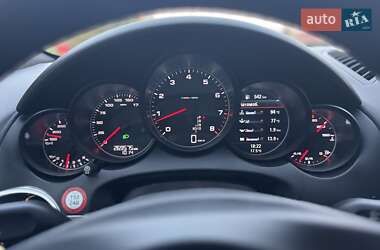 Позашляховик / Кросовер Porsche Cayenne 2012 в 