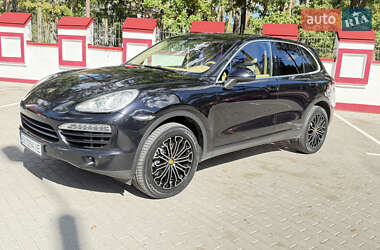 Внедорожник / Кроссовер Porsche Cayenne 2012 в 