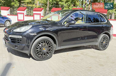 Внедорожник / Кроссовер Porsche Cayenne 2012 в 