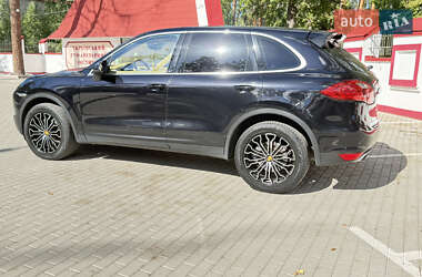 Внедорожник / Кроссовер Porsche Cayenne 2012 в 