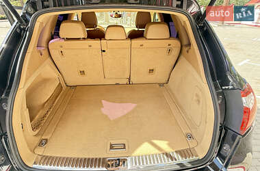Внедорожник / Кроссовер Porsche Cayenne 2012 в 