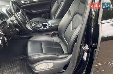 Позашляховик / Кросовер Porsche Cayenne 2016 в 