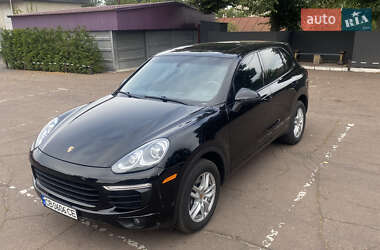 Позашляховик / Кросовер Porsche Cayenne 2016 в 