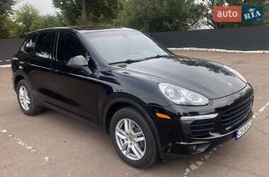 Позашляховик / Кросовер Porsche Cayenne 2016 в 
