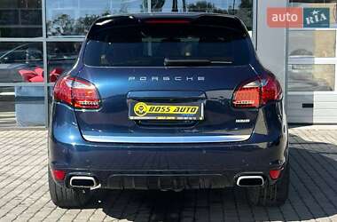 Внедорожник / Кроссовер Porsche Cayenne 2012 в 