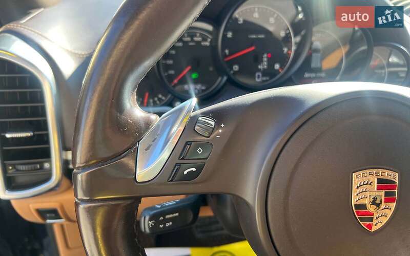 Позашляховик / Кросовер Porsche Cayenne 2012 в Івано-Франківську