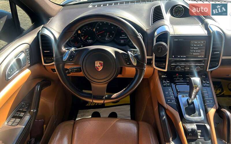 Позашляховик / Кросовер Porsche Cayenne 2012 в Івано-Франківську