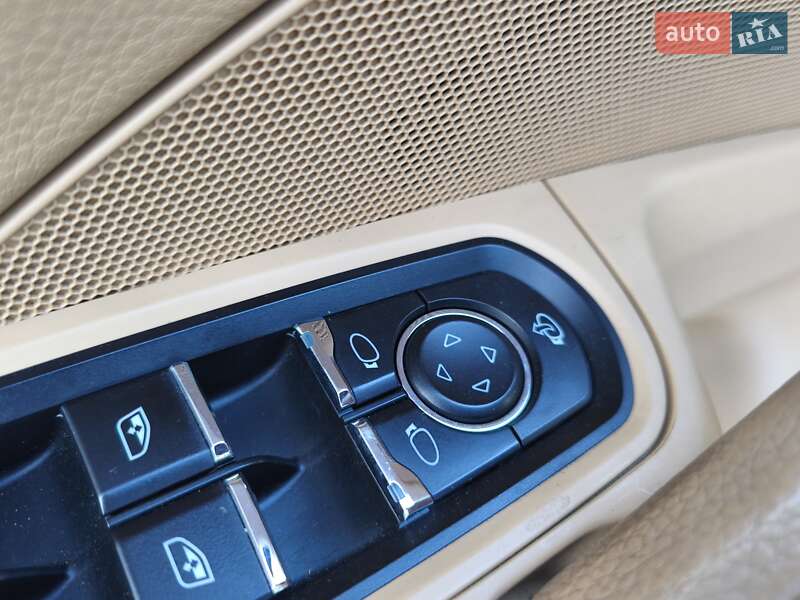 Внедорожник / Кроссовер Porsche Cayenne 2016 в Днепре фото 26 Внедорожник / Кроссовер Porsche Cayenne 2016 в Днепре