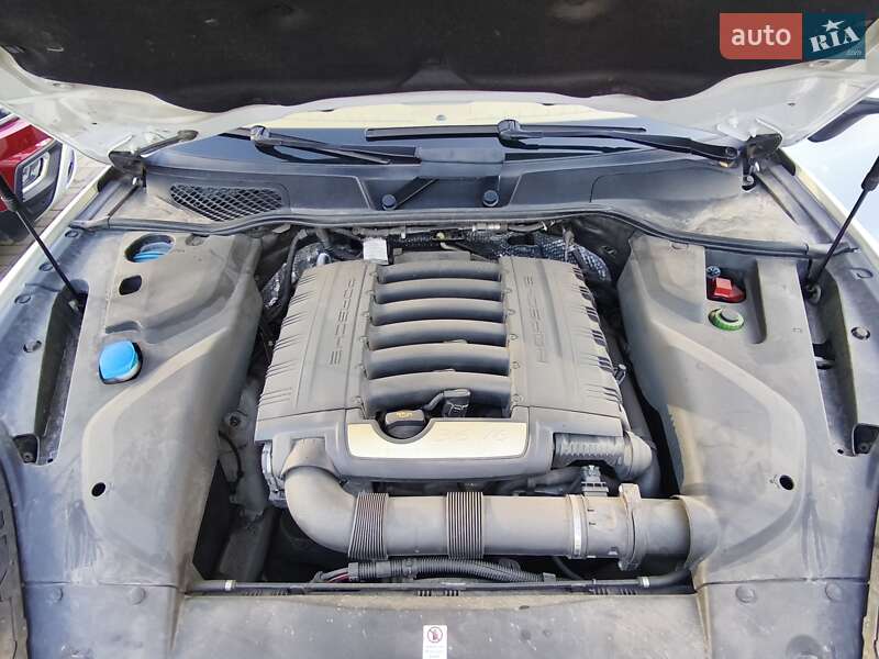 Внедорожник / Кроссовер Porsche Cayenne 2016 в Днепре фото 29 Внедорожник / Кроссовер Porsche Cayenne 2016 в Днепре