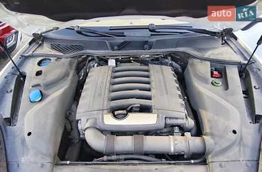Внедорожник / Кроссовер Porsche Cayenne 2016 в 