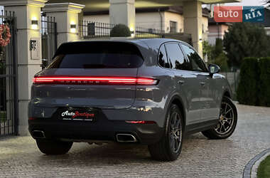 Позашляховик / Кросовер Porsche Cayenne 2023 в 