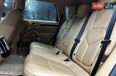 Внедорожник / Кроссовер Porsche Cayenne 2018 в 