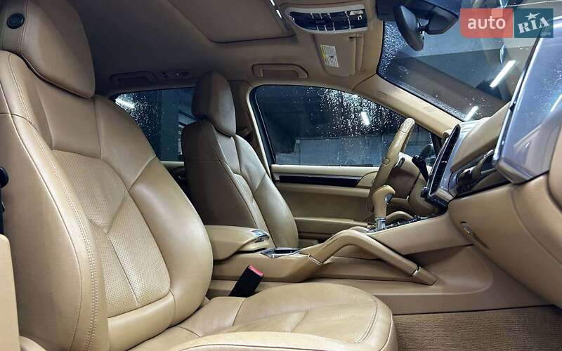 Внедорожник / Кроссовер Porsche Cayenne 2013 в Черновцах фото 17 Внедорожник / Кроссовер Porsche Cayenne 2013 в Черновцах