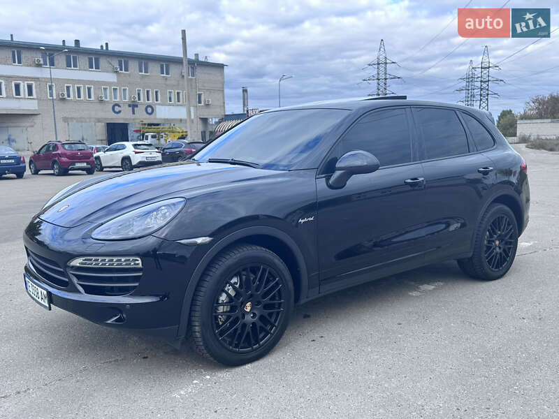 Позашляховик / Кросовер Porsche Cayenne 2014 в Харкові