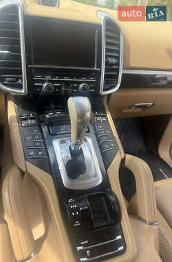 Внедорожник / Кроссовер Porsche Cayenne 2013 в 