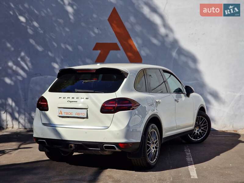 Внедорожник / Кроссовер Porsche Cayenne 2011 в Одессе