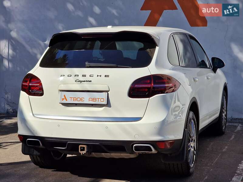 Внедорожник / Кроссовер Porsche Cayenne 2011 в Одессе