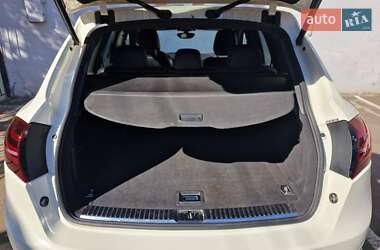 Внедорожник / Кроссовер Porsche Cayenne 2011 в 